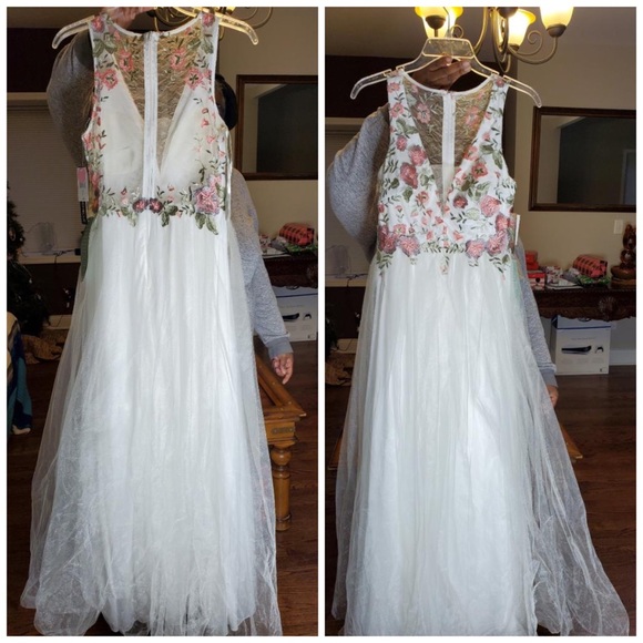 Beautiful Special Occasion Dress - Picture 2 of 2